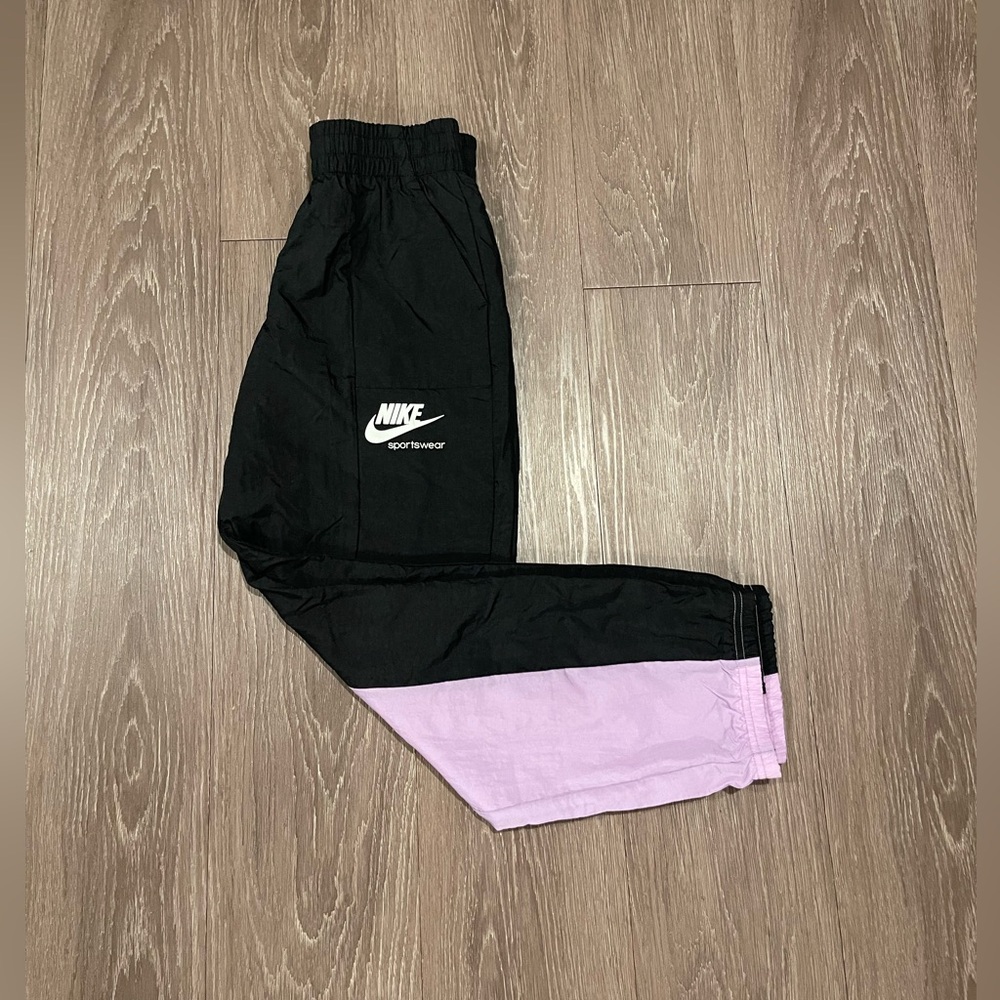 Nike Sportswear Heritage Big Kids (Girls) Woven Pants - Picture 7 of 9